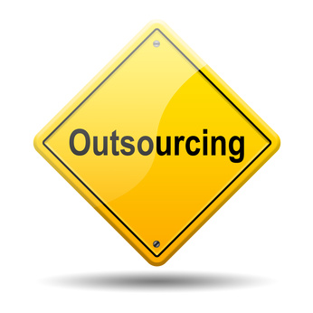 Señal amarilla texto Outsourcing